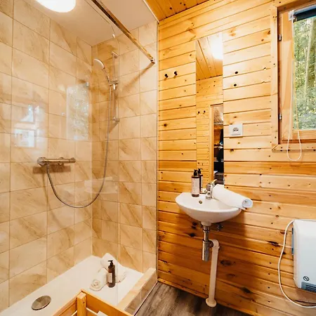 Apartment Retreat Tiny House And Sauna *
